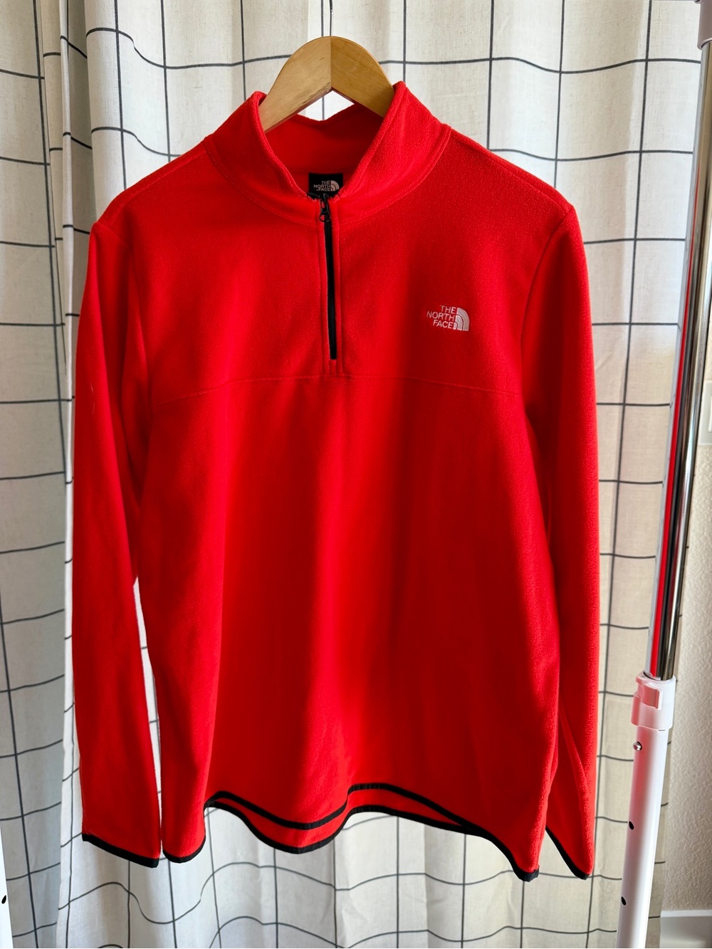 The North Face Women’s XL Red Quarter Zip Fleece Pullover